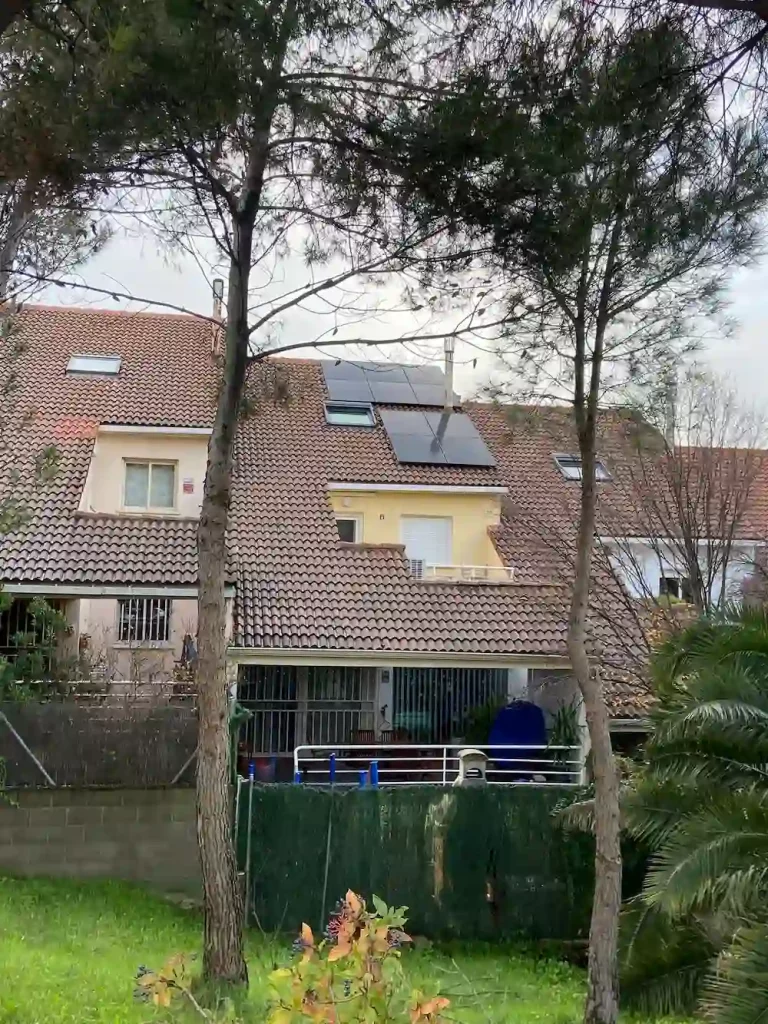 INstalación de paneles solares de autoconsumo